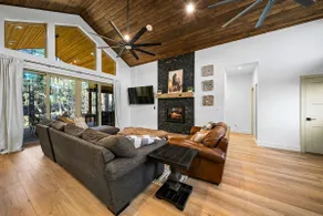 Lake-View Gem w/ Outdoor Entertainment in Show Low - Image 4