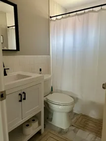 Modern, Bright, Townhouse in Westerville - Image 5