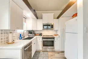 Seabreeze Retreat: Waterfront Home Near Sargent - Image 3