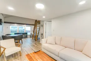 Seabreeze Retreat: Waterfront Home Near Sargent - Image 4