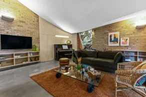 Piano House - Image 3