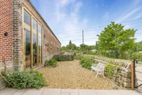 4 Bed in Stoke-on-Trent oc-c32195 - Image 2