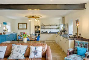 4 Bed in Stoke-on-Trent oc-c32195 - Image 4