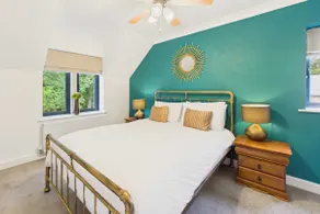 Host & Stay - Church Lane - Image 3
