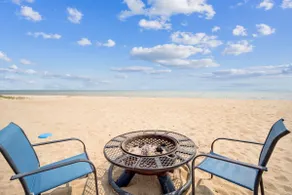 #1 | Relax right on the beach - Image 2