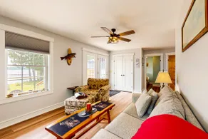 Southbrook Cottage-Waterfront*Pet Friendly*A/C - Image 3