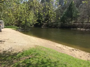 1. 34 acri situato direttamente sul fiume Mohican - Image 2