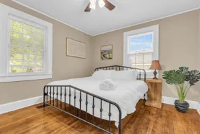 Spacious Stay w 2 King Beds Minutes to Downtown - Image 5