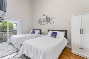 Unique Uptown Clt Duplex, Sleeps 20+, +15% Off! - Image 5