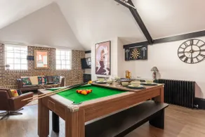 Steps from Beach |Pool Table|Darts |Pets Welcome - Image 2