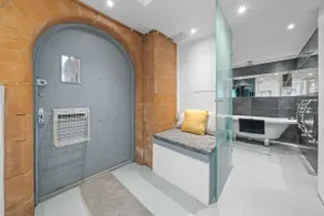 Unique 1 Bedroom Near West End - Image 5