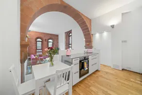 Unique 1 Bedroom Near West End - Image 2