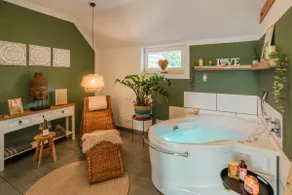 Honeymoon Loft Eifel I Sauna I Whirlpool I BBQ - Image 4