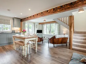 2 Bed in Fordingbridge oc-96127 - Image 3