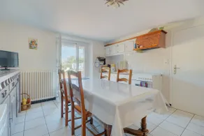 Charming Ground Floor Apartment - Image 5