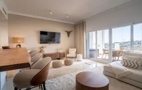 Stylish 3-Bedroom in the Exclusive Paraiso Pueblo - Image 2