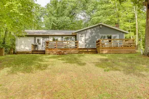 Lakefront Home w/ Deck: Central Michigan Escape! - Image 2