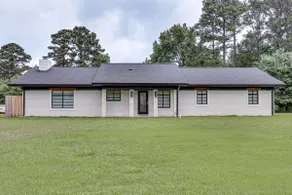 < 1 Mi to Sau: Newly Renovated Home w/ Yard! - Image 3