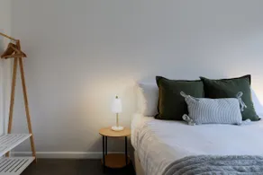 Tidy & Comfortable 2-Bed Home with Study – Close to Town - Image 5
