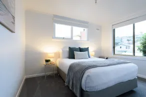 Tidy & Comfortable 2-Bed Home with Study – Close to Town - Image 2
