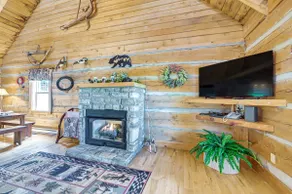 2 Mi to Mabry Mill: Mtn-view Cabin w/ Porch! - Image 4