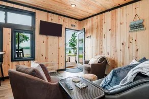 Modern Twin Cabin on Lake Charlevoix, Boat Rentals - Image 5