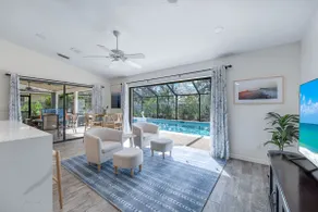 Sunny Naples Escape-Pool/ Hot Tub-9 min to beach - Image 3