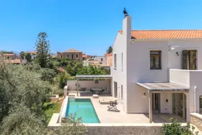 Villa Amano - Authentic Luxury, heated pool - Image 3