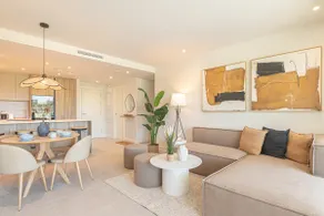2-Bedroom Apartment in Azahar de Estepona - Image 5