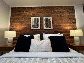 2BR Near Metro and Downtown + Plateau + Village - Image 3