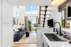 Covelet Hideaway - Image 4