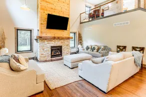 Luxe Barndominium Retreat Near Blue Spring Lake! - Image 5