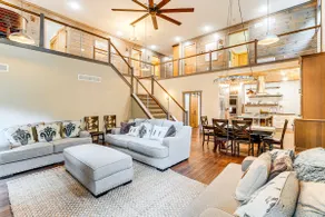 Luxe Barndominium Retreat Near Blue Spring Lake! - Image 3