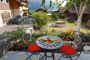 2-Min to Lake: Modern Brienz Flat with Garden - Image 3