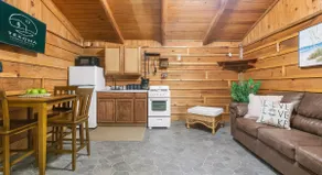 Lakeside getaway - 2BR Wooden Suit On Lake Texoma - Image 3