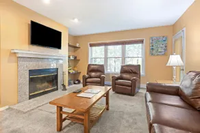 3BR Ski-In/Ski-Out Condo at Okemo with a Fireplace - Image 2