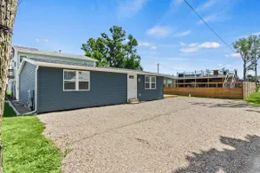 The Waterbury Way - Cozy home with a water view. - Image 3