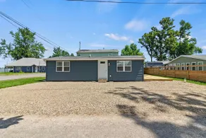 The Waterbury Way - Cozy home with a water view. - Image 2