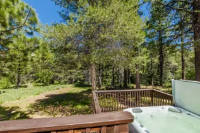 Alder Creek Paradise Tree-lined Cabin Stay for 7 - Image 4
