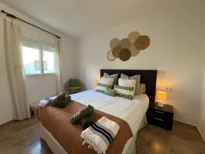Apartment by the sea with pool and wifi - Image 4