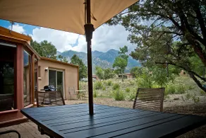 Casa Cumbres: Creek, Hiking Trails & Pet Friendly - Image 2