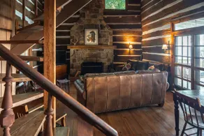 Backacre Cabin on the Bluff - Image 3