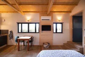 Cabin - Image 4