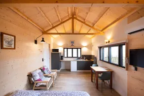 Cabin - Image 5