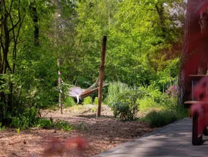 Cozy lodge in a park - Image 5