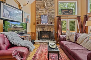 Cozy chalet w/hot tub, fire pit & dog-friendly - Image 2