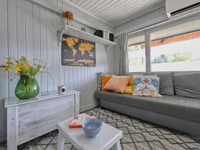 Cozy vacation cottage on the water - Image 4
