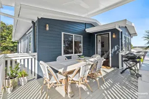 Cooee Bay Beach House - Image 4
