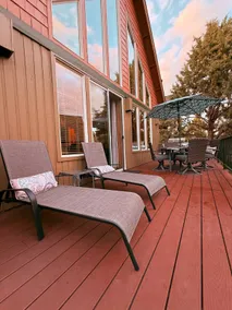 Creekside Chalet with private hot tub and BBQ, - Image 3
