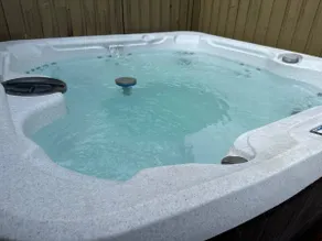Creekside Chalet with private hot tub and BBQ, - Image 3